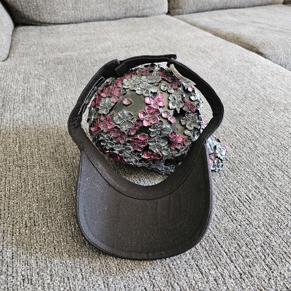 Taylormade Golf Visor - Picture 6 of 6